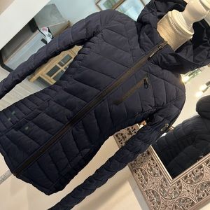 Nautica xs packable, water resistant, navy blue, puffer coat. Hip length.